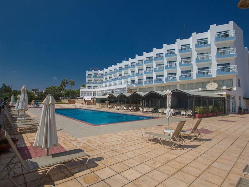 Polycarpia Hotel Pernera Eksteriør bilde