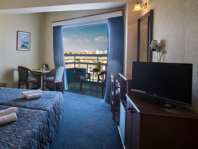 Polycarpia Hotel Pernera Eksteriør bilde