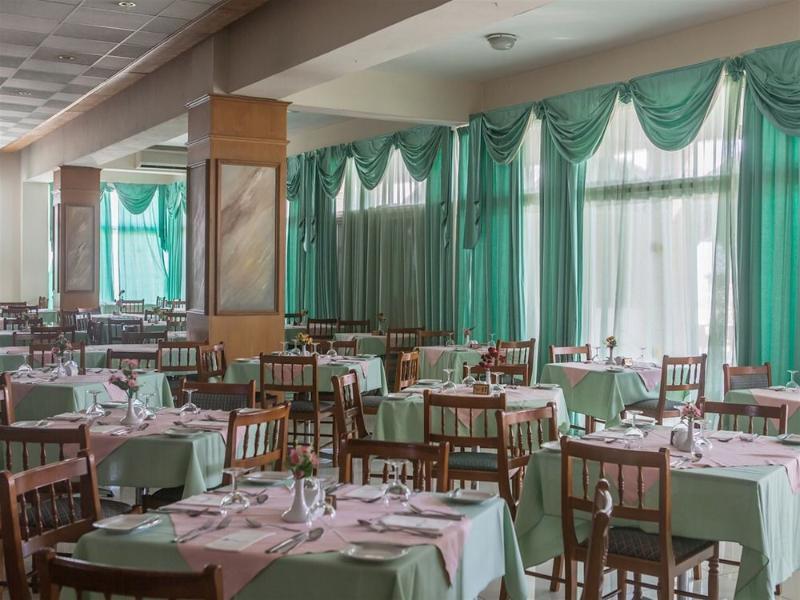 Polycarpia Hotel Pernera Eksteriør bilde